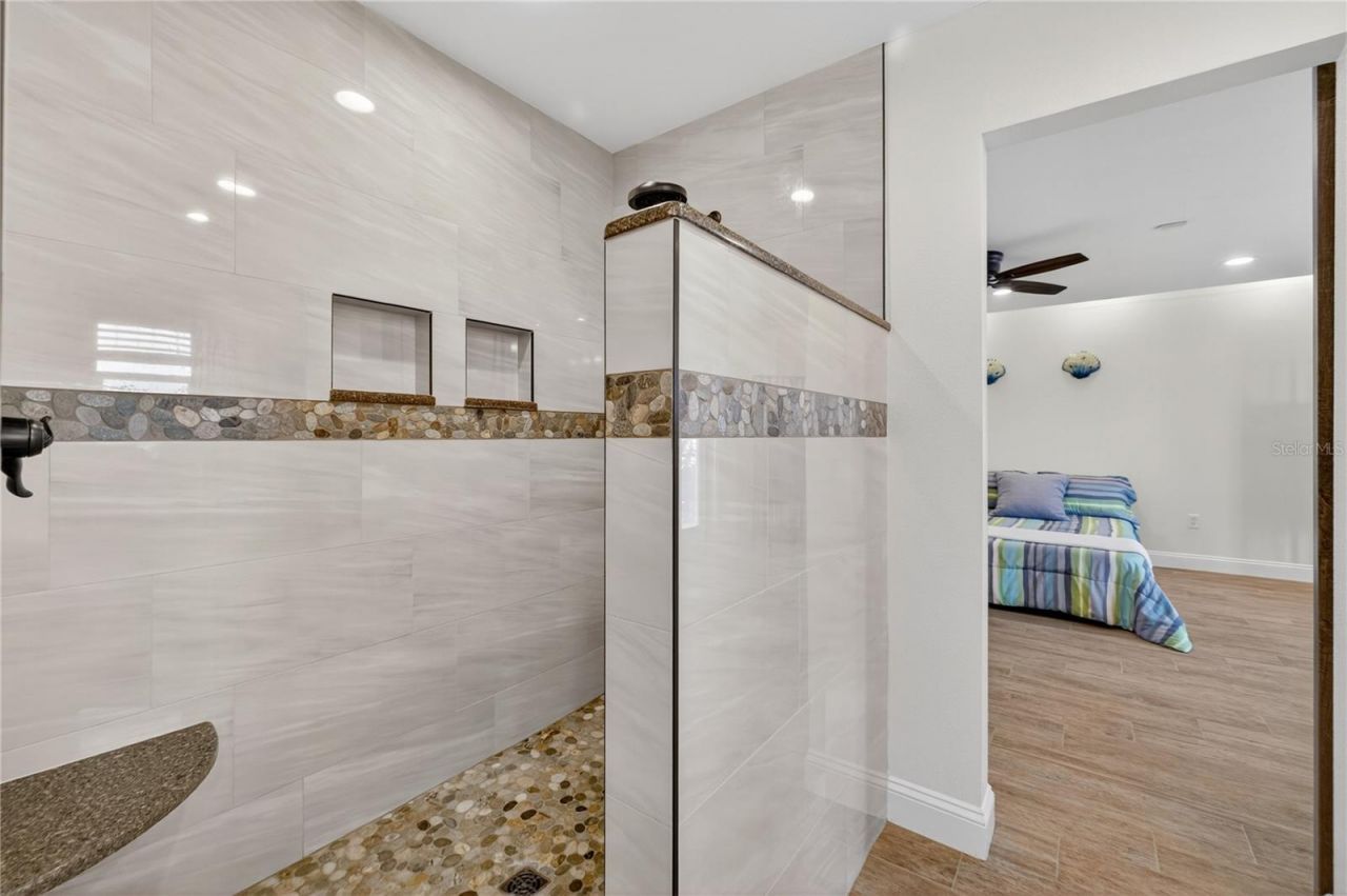 5124 South Shore Drive, New Port Richey, FL 34652 Photo