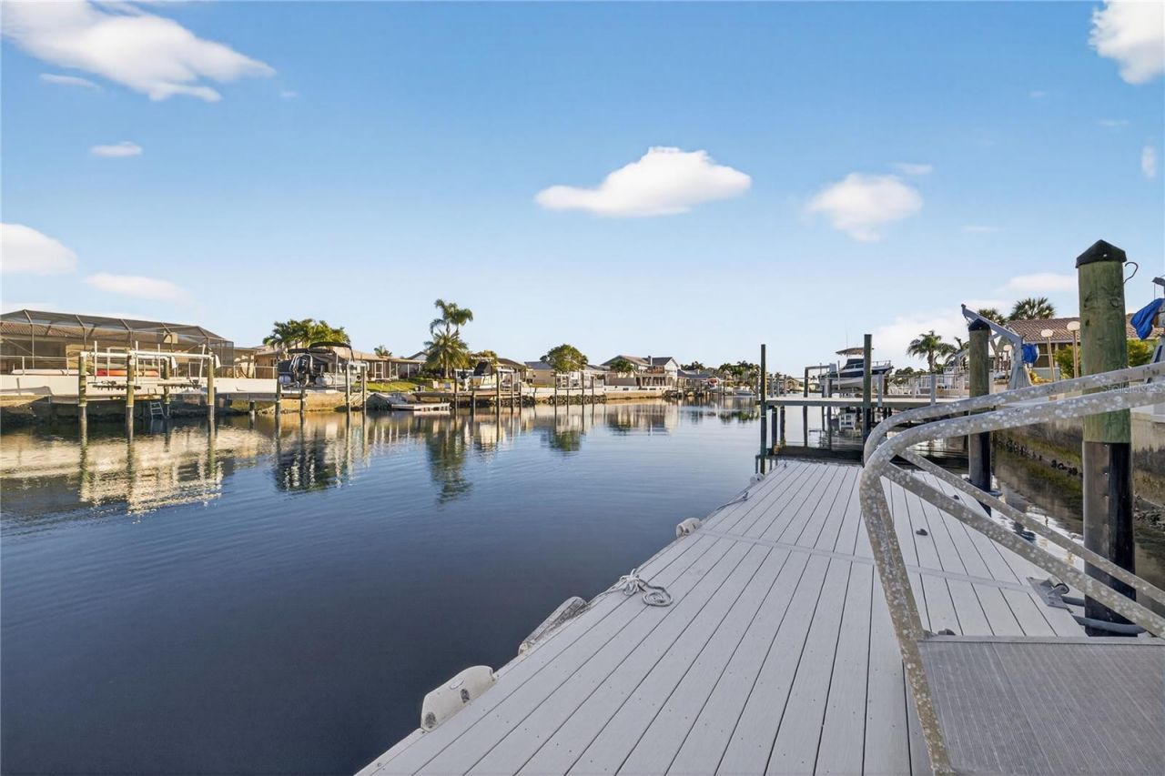 5124 South Shore Drive, New Port Richey, FL 34652 Photo