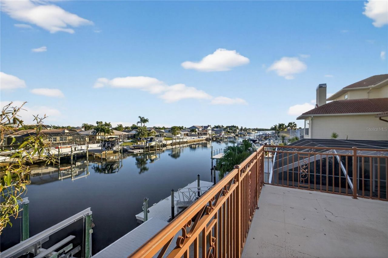 5124 South Shore Drive, New Port Richey, FL 34652 Photo