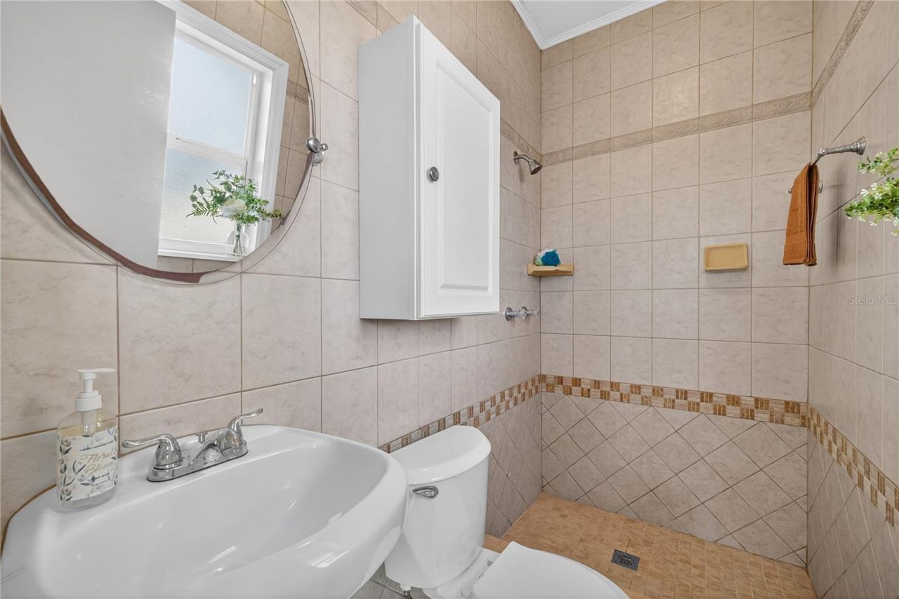 5124 South Shore Drive, New Port Richey, FL 34652 Photo