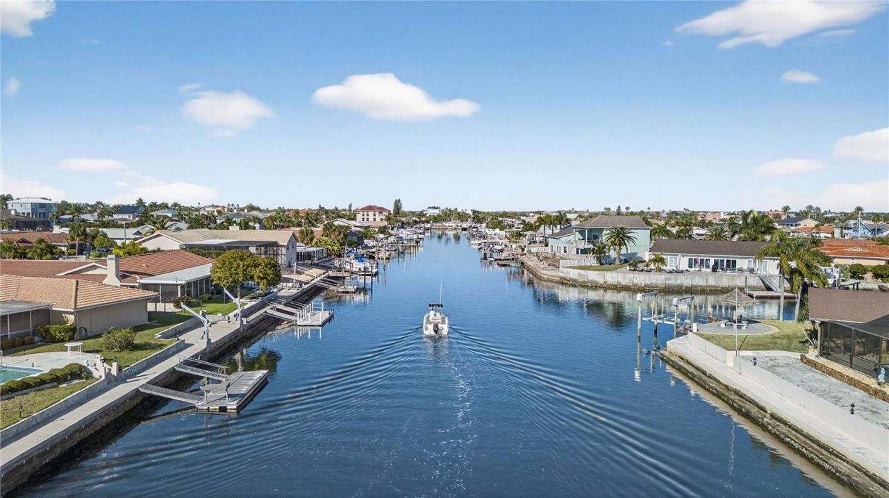 5124 South Shore Drive, New Port Richey, FL 34652 Photo