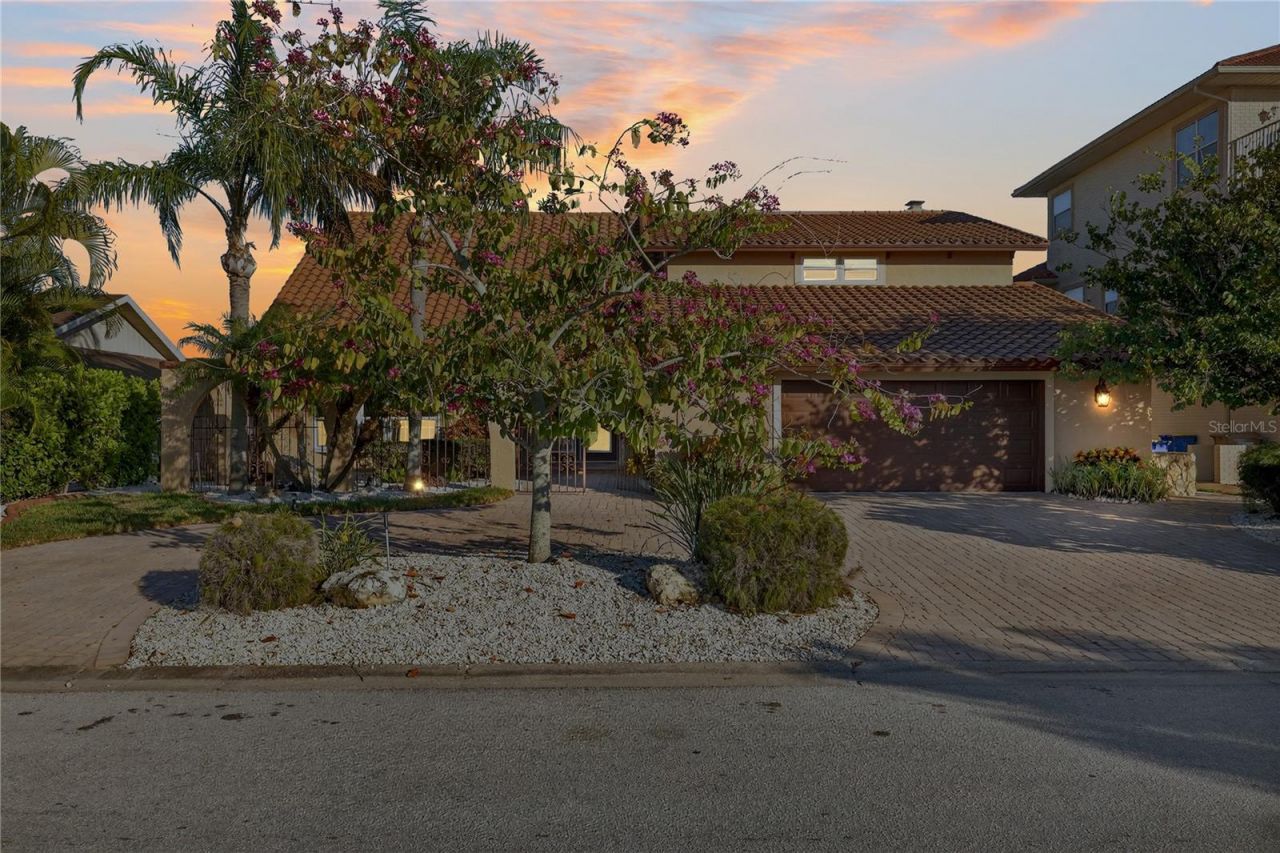 5124 South Shore Drive, New Port Richey, FL 34652 Photo