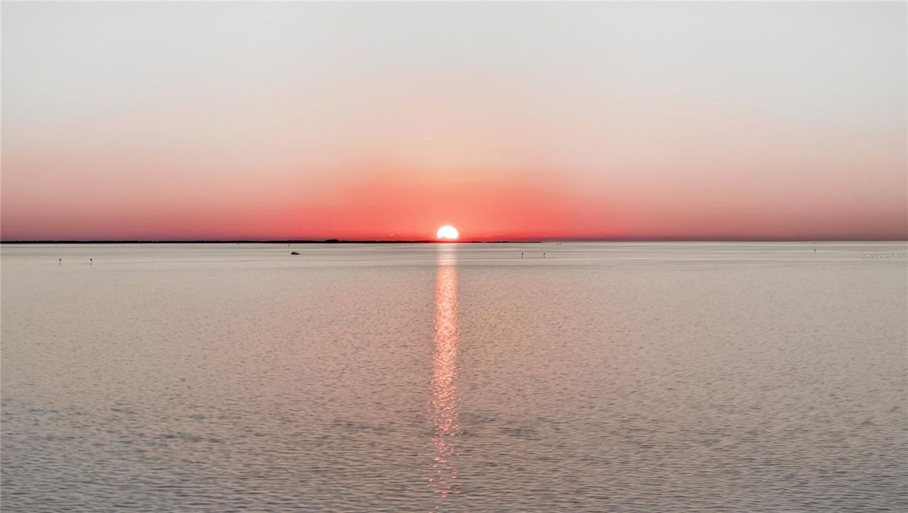 5124 South Shore Drive, New Port Richey, FL 34652 Photo