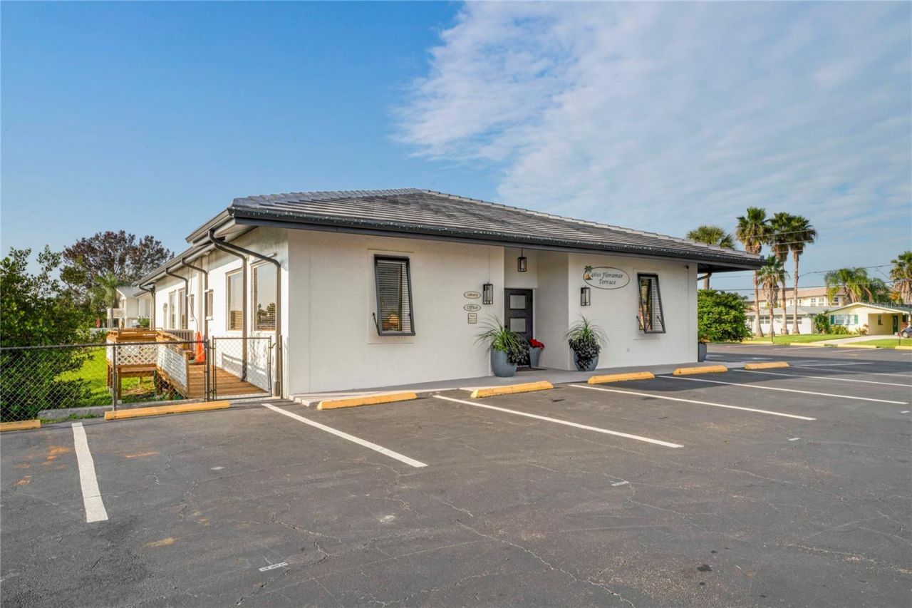 5124 South Shore Drive, New Port Richey, FL 34652 Photo