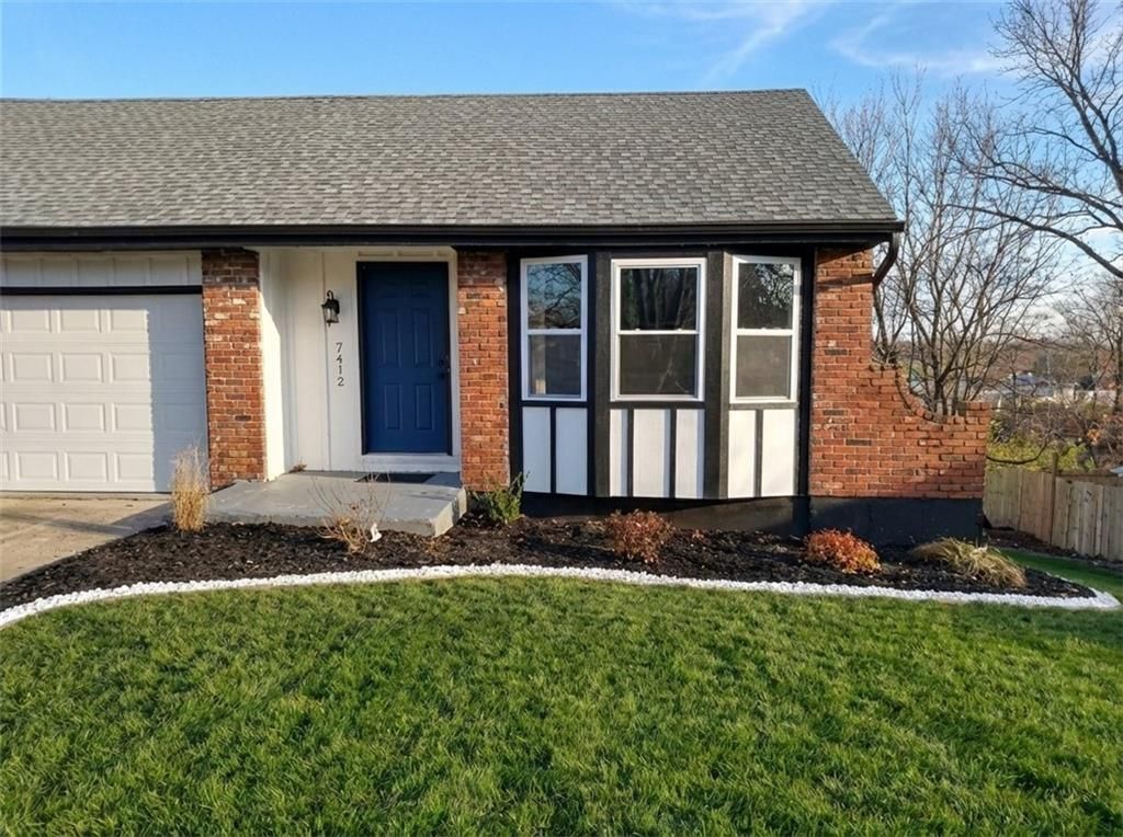 7412 N Strathbury Avenue, Kansas City, MO 64151 Main Photo