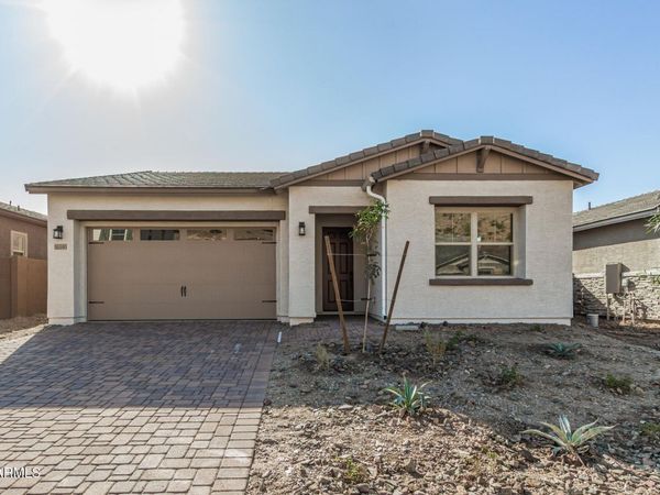 16961 W DESERT Lane, Goodyear, AZ 85338