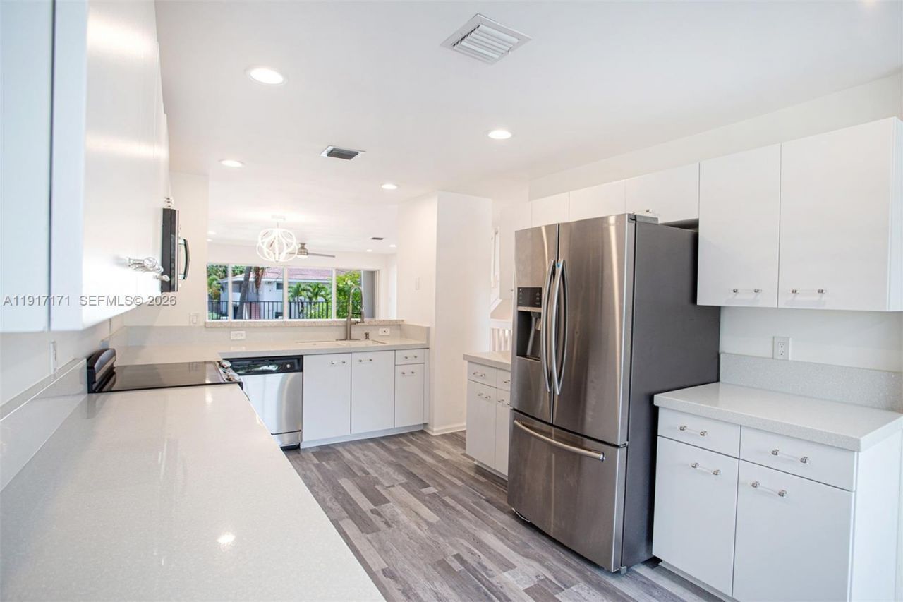 1998 NE 7th St, Unit 104, Deerfield Beach, FL 33441 Photo