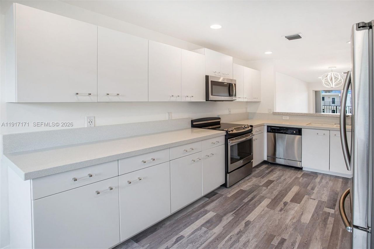 1998 NE 7th St, Unit 104, Deerfield Beach, FL 33441 Photo