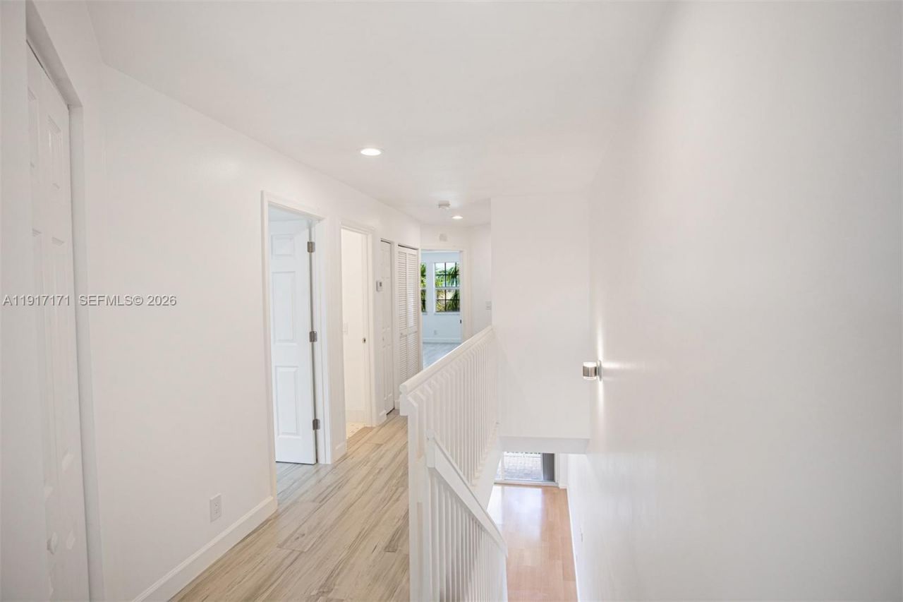 1998 NE 7th St, Unit 104, Deerfield Beach, FL 33441 Photo