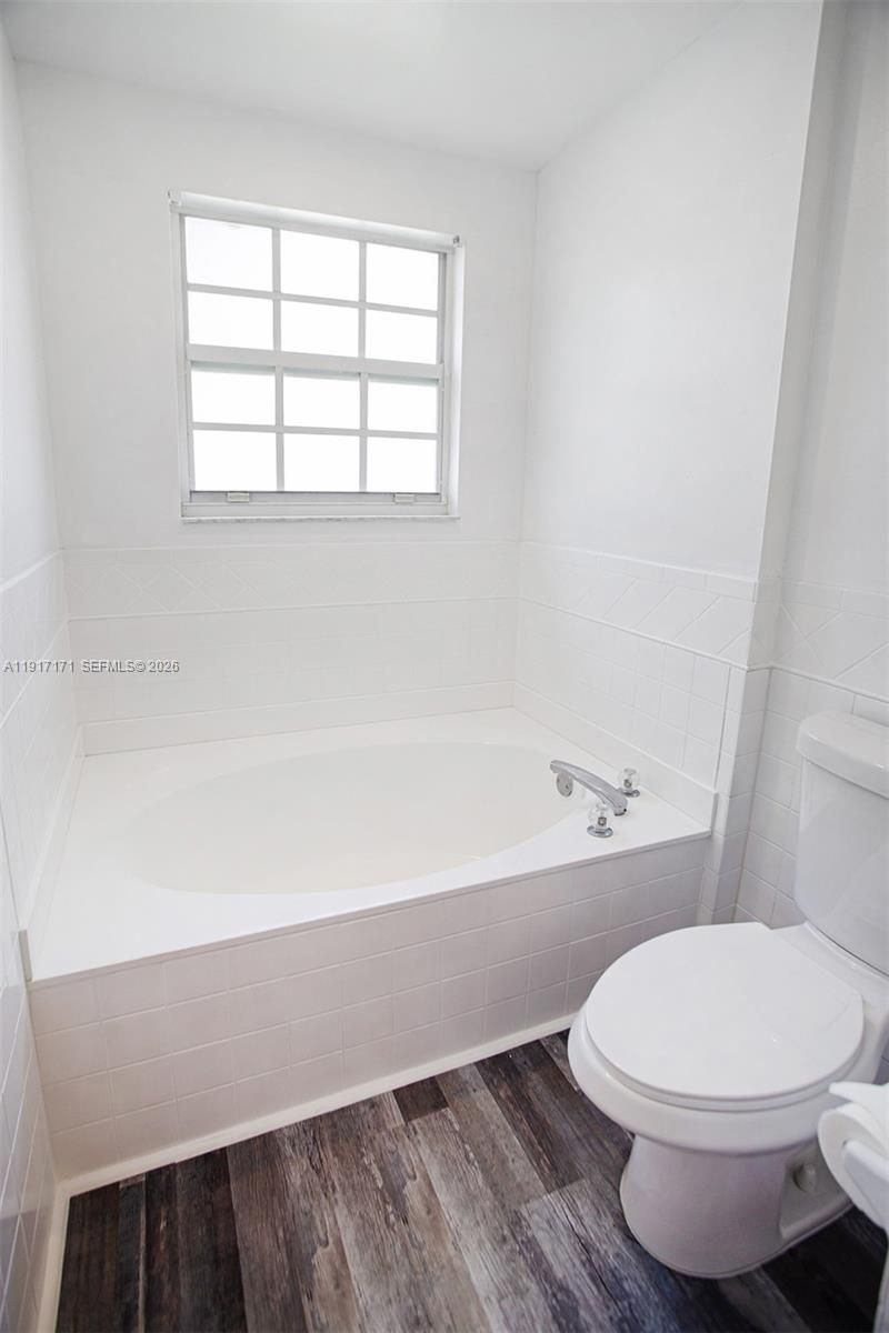 1998 NE 7th St, Unit 104, Deerfield Beach, FL 33441 Photo