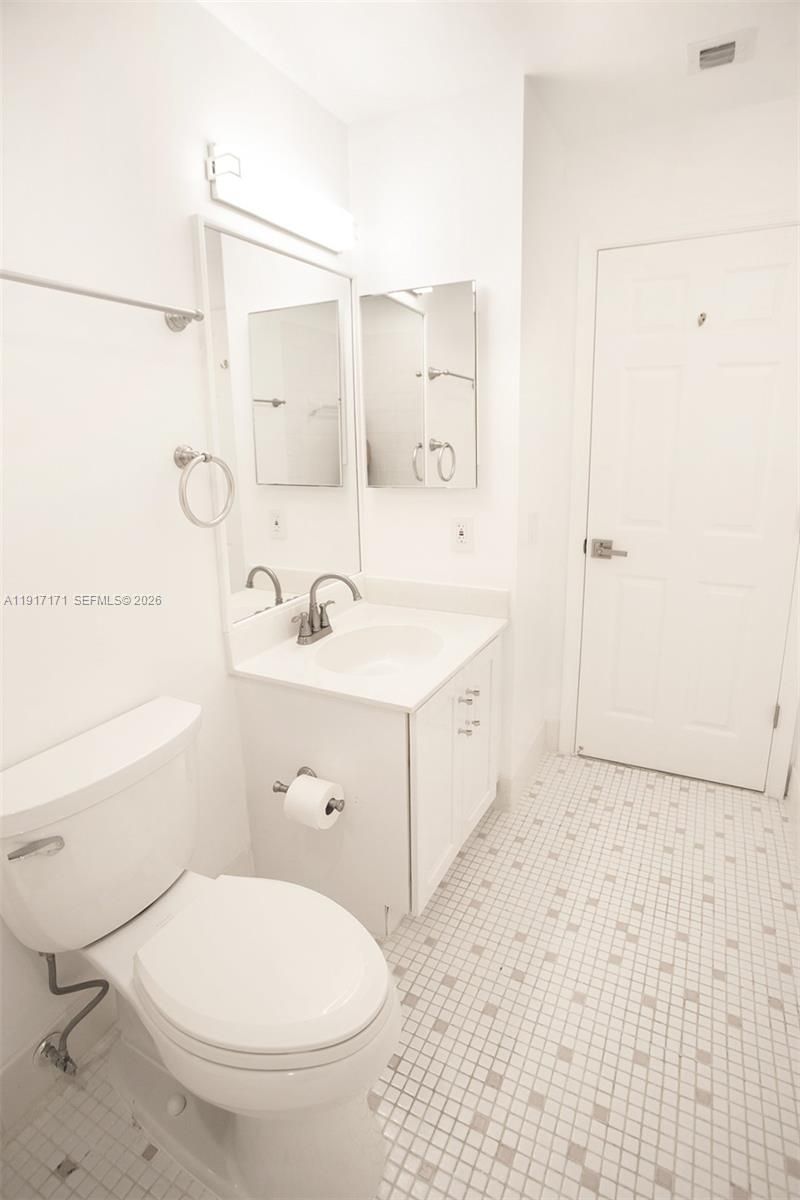 1998 NE 7th St, Unit 104, Deerfield Beach, FL 33441 Photo