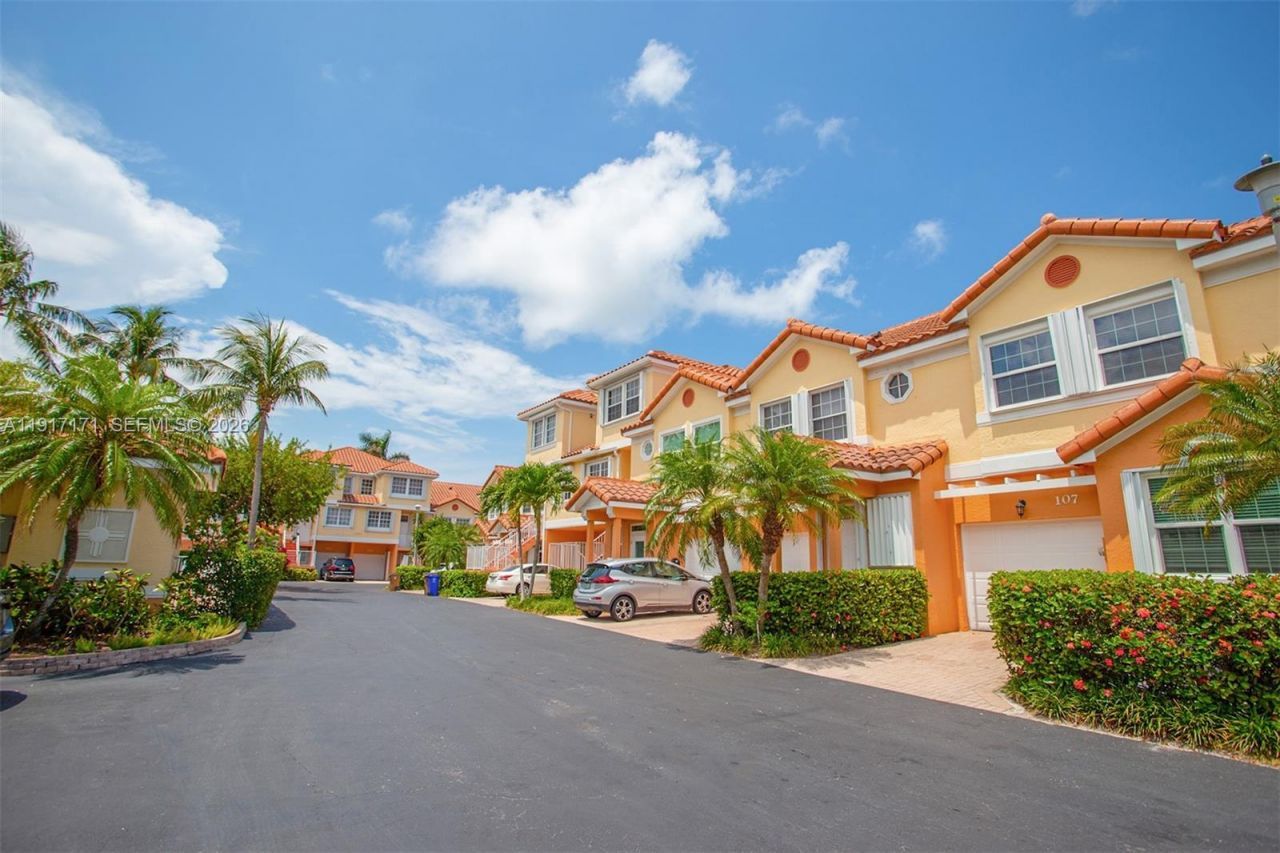 1998 NE 7th St, Unit 104, Deerfield Beach, FL 33441 Photo