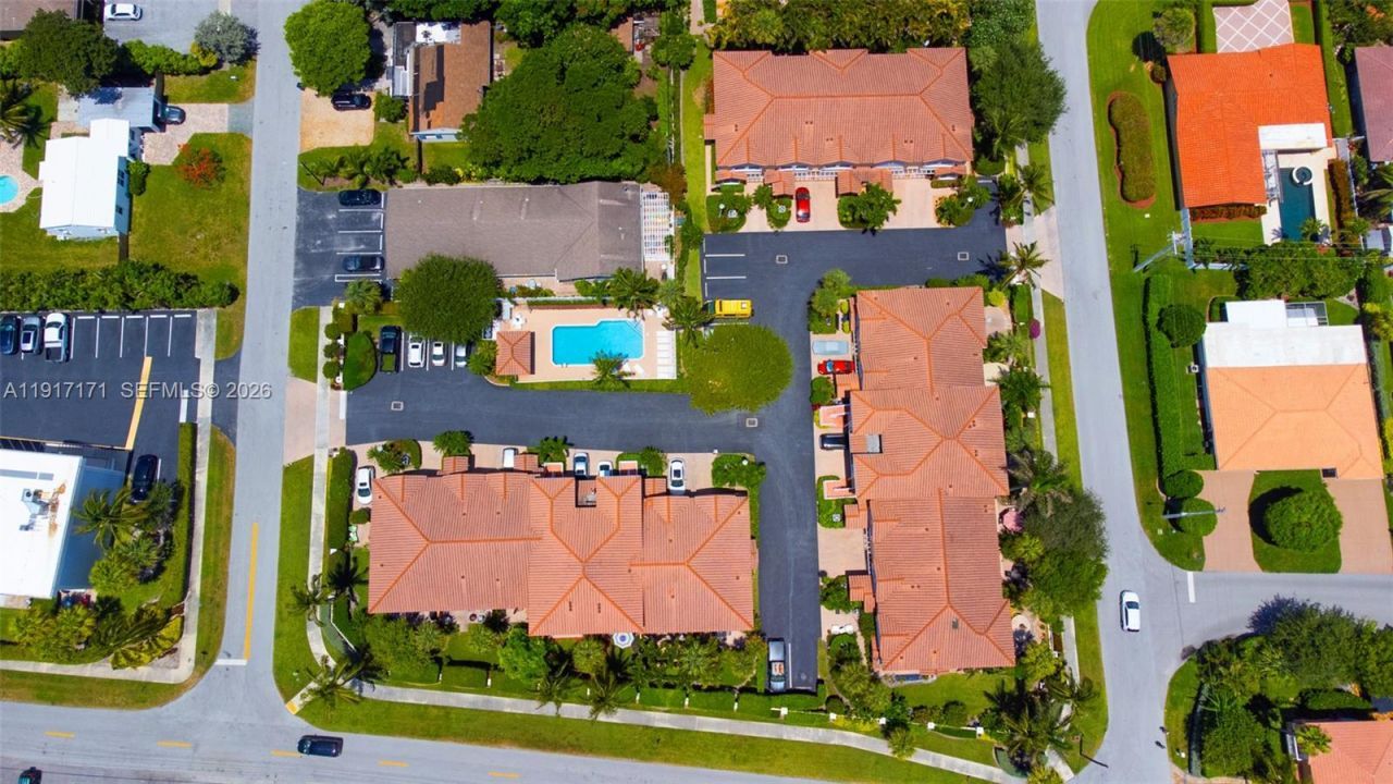 1998 NE 7th St, Unit 104, Deerfield Beach, FL 33441 Photo