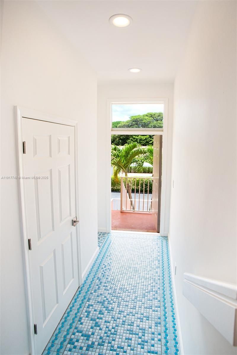 1998 NE 7th St, Unit 104, Deerfield Beach, FL 33441 Photo