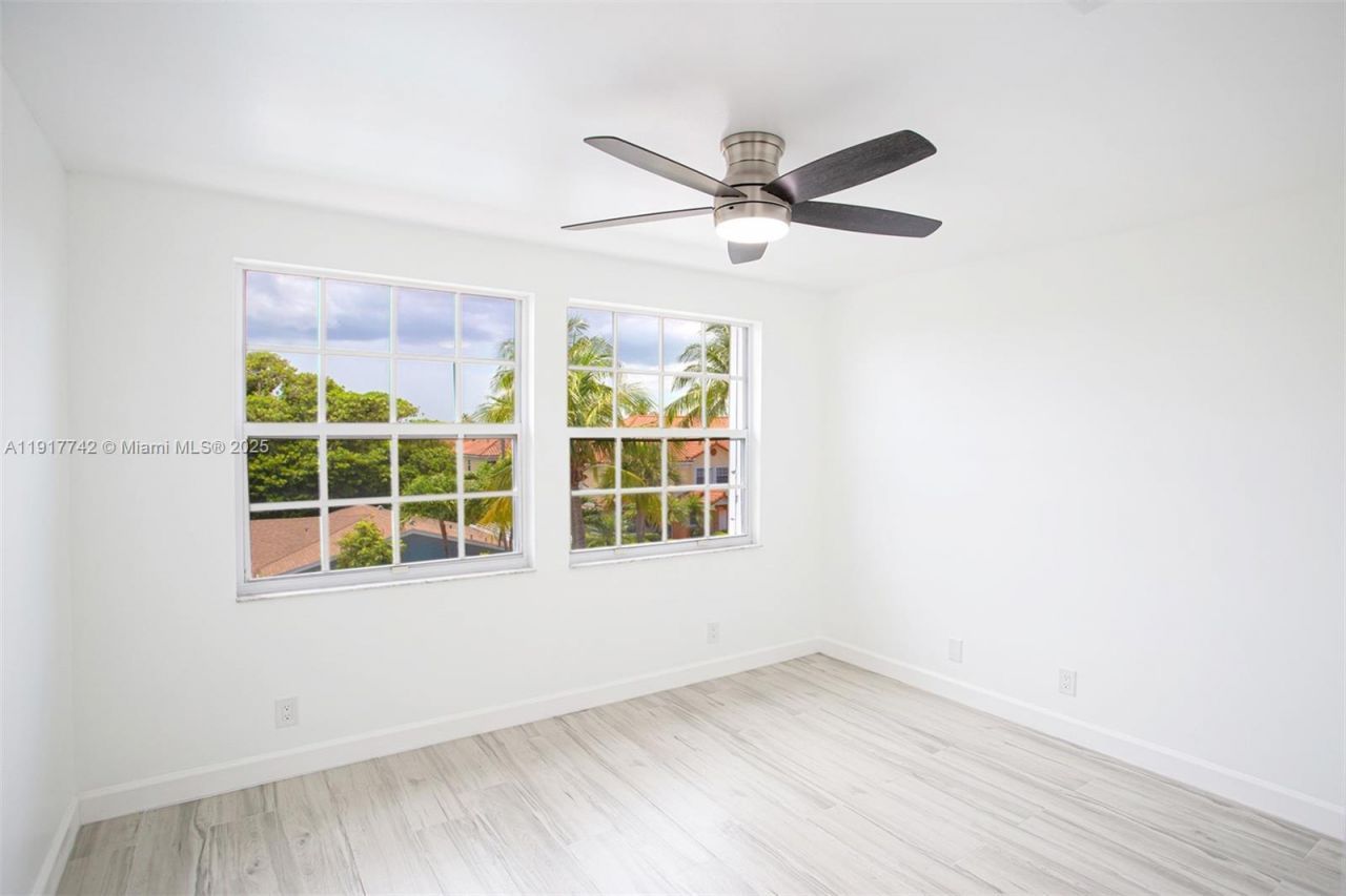 1998 NE 7th St, Unit 104, Deerfield Beach, FL 33441 Photo