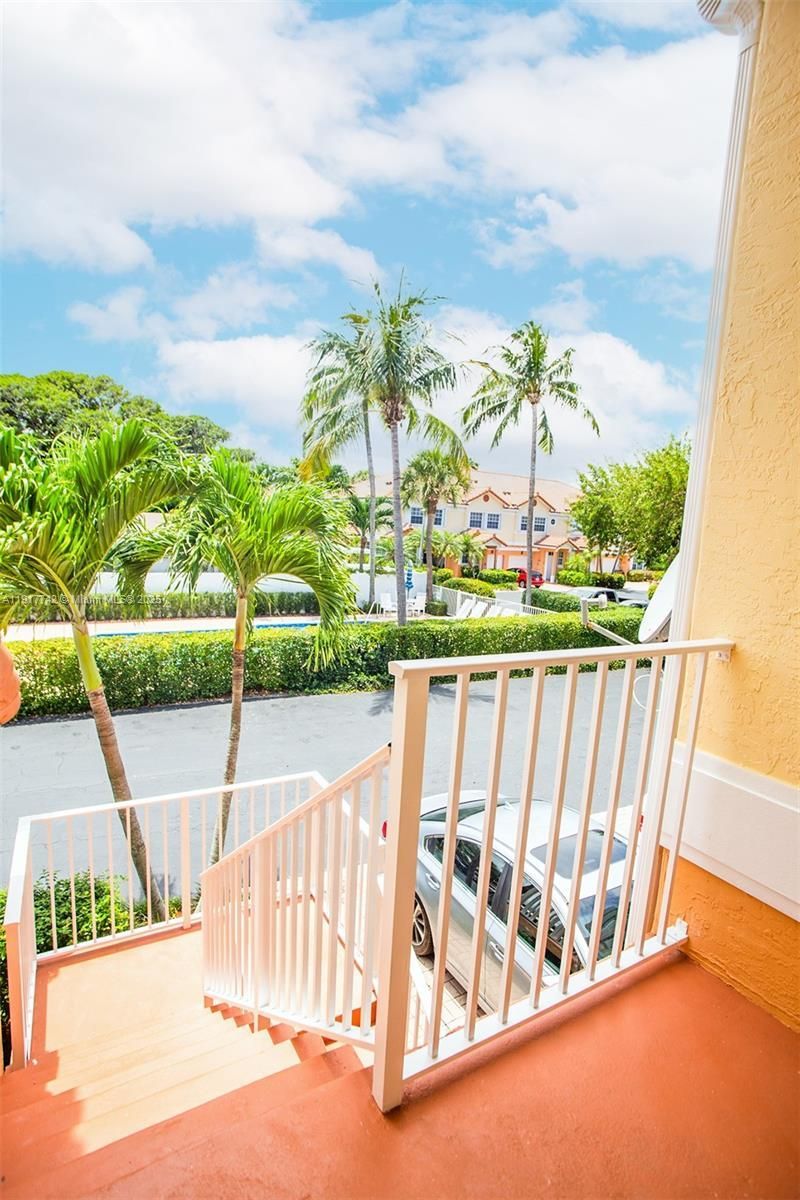 1998 NE 7th St, Unit 104, Deerfield Beach, FL 33441 Photo