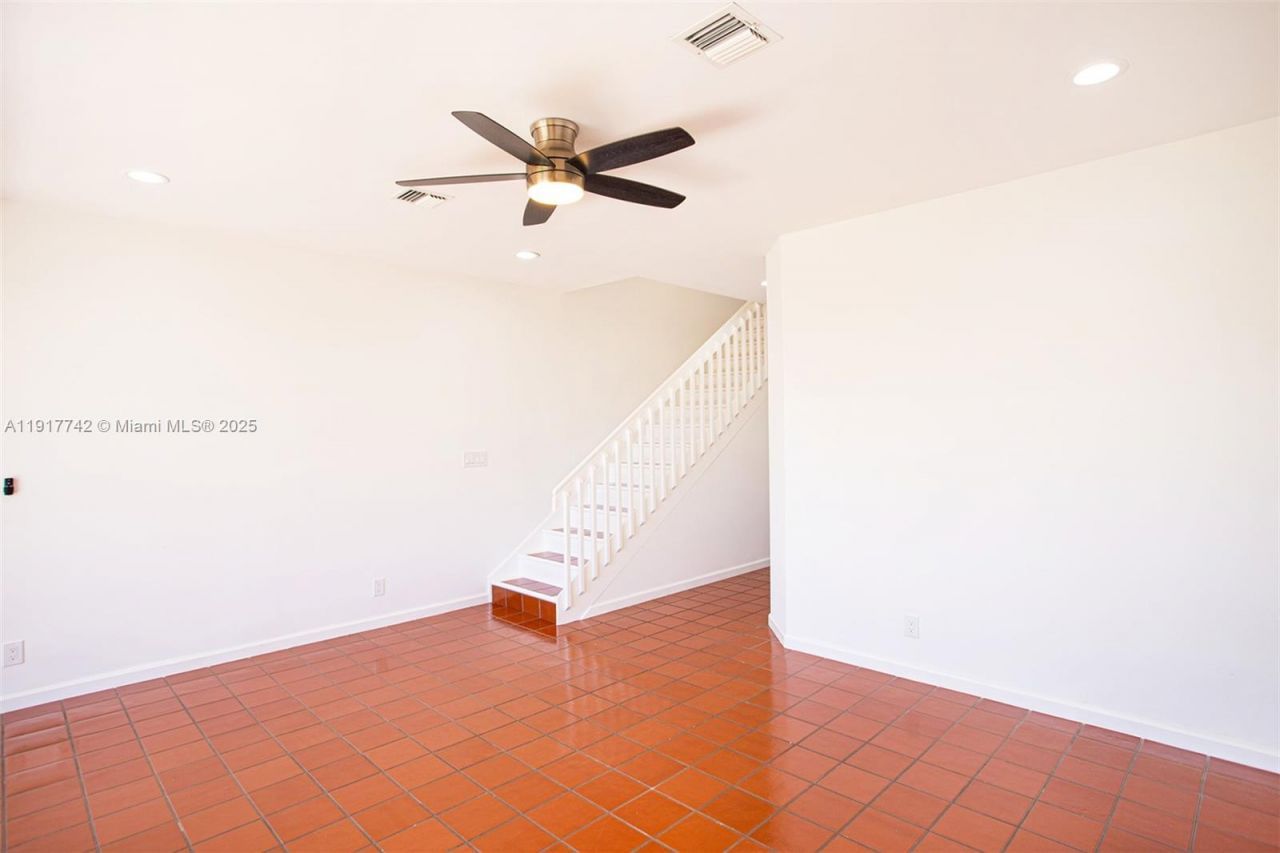 1998 NE 7th St, Unit 104, Deerfield Beach, FL 33441 Photo