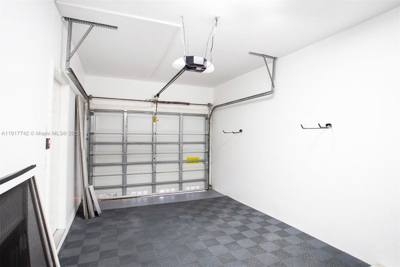 1998 NE 7th St, Unit 104, Deerfield Beach, FL 33441 Photo