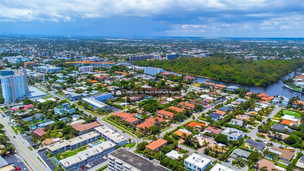 1998 NE 7th St, Unit 104, Deerfield Beach, FL 33441 Photo