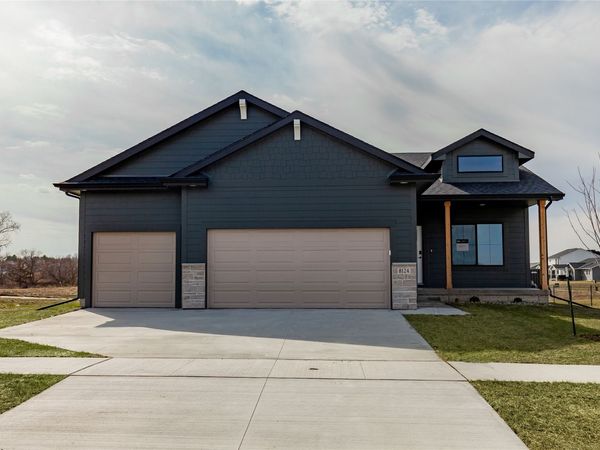 8124 Buckley Street, Johnston, IA 50131
