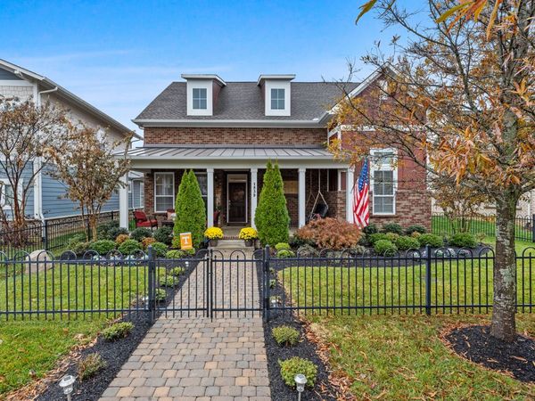 1539 Drakes Creek Rd, Hendersonville, TN 37075