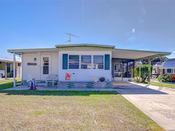 35132 ZEPHYR SHORES DRIVE, ZEPHYRHILLS, FL 33541