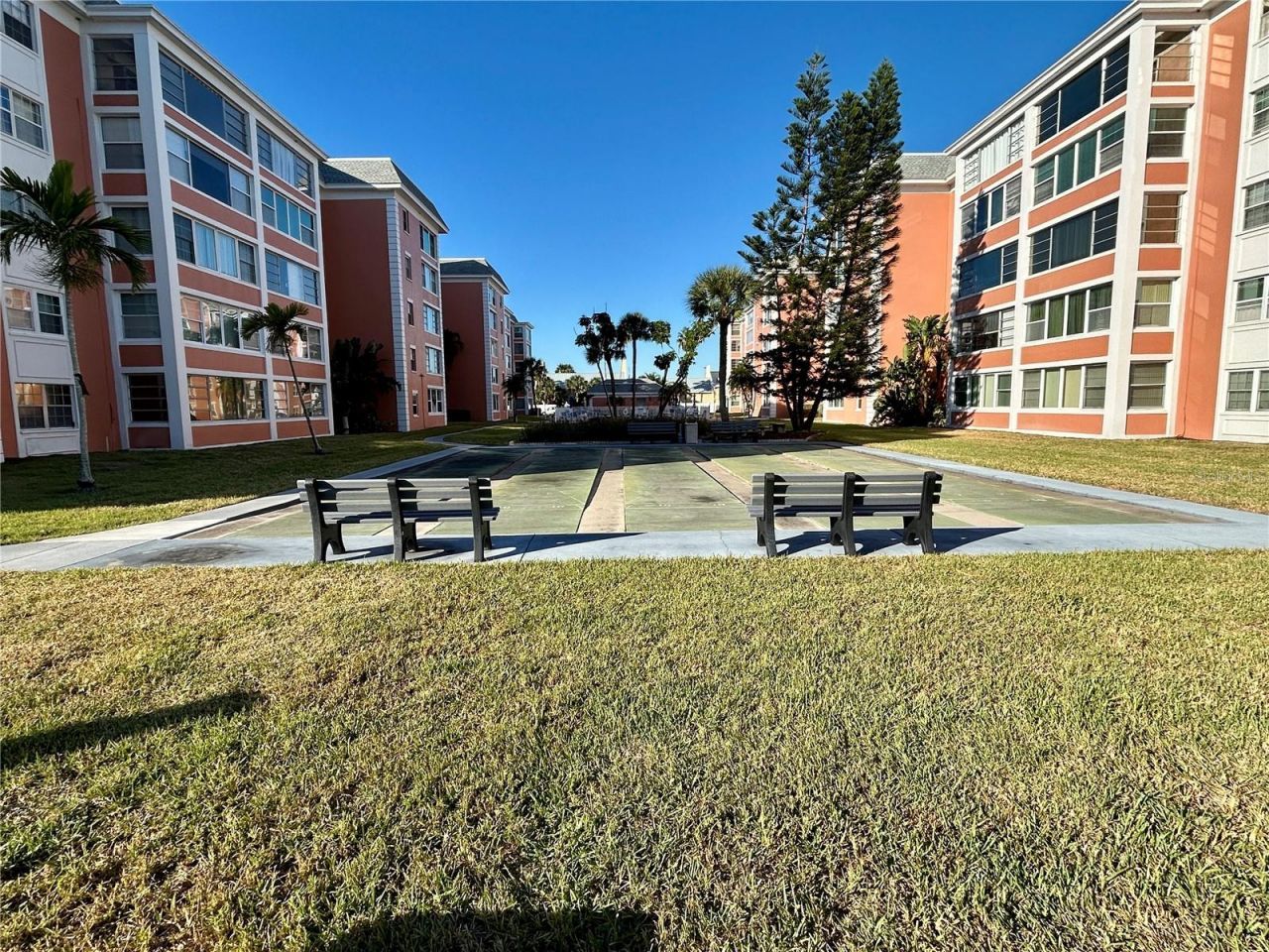 6960 20th Avenue N, Unit 301, Saint Petersburg, FL 33710 Photo