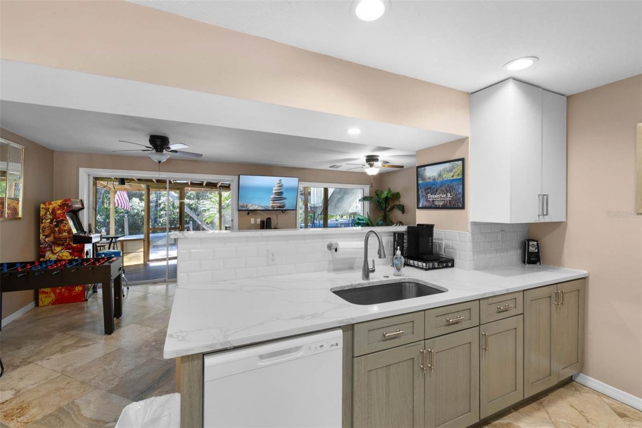 6110 Bear Trail, Weeki Wachee, FL 34607 Photo