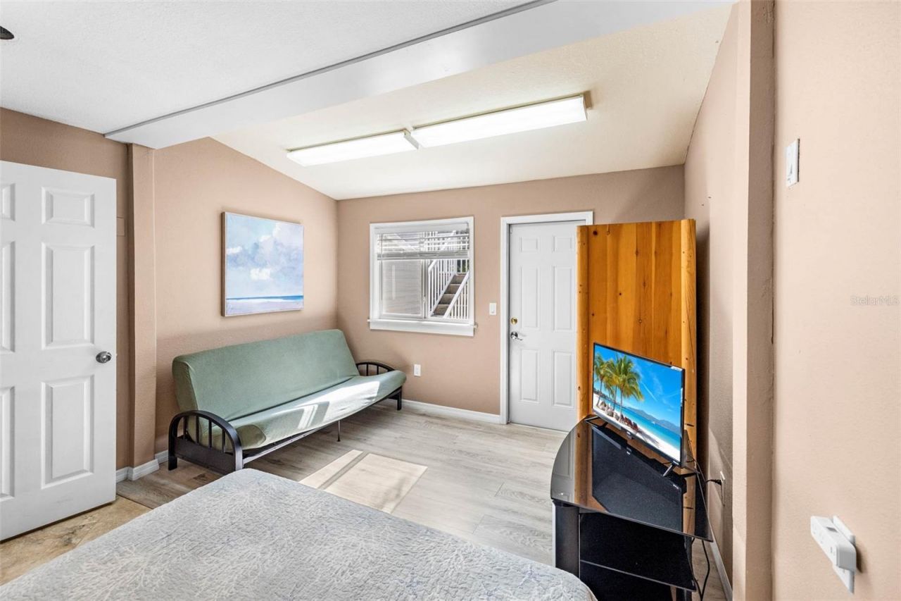 6110 Bear Trail, Weeki Wachee, FL 34607 Photo