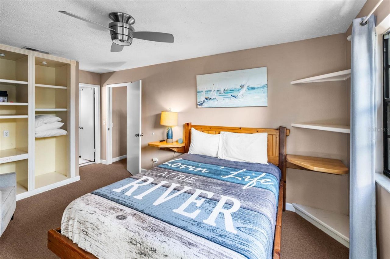 6110 Bear Trail, Weeki Wachee, FL 34607 Photo