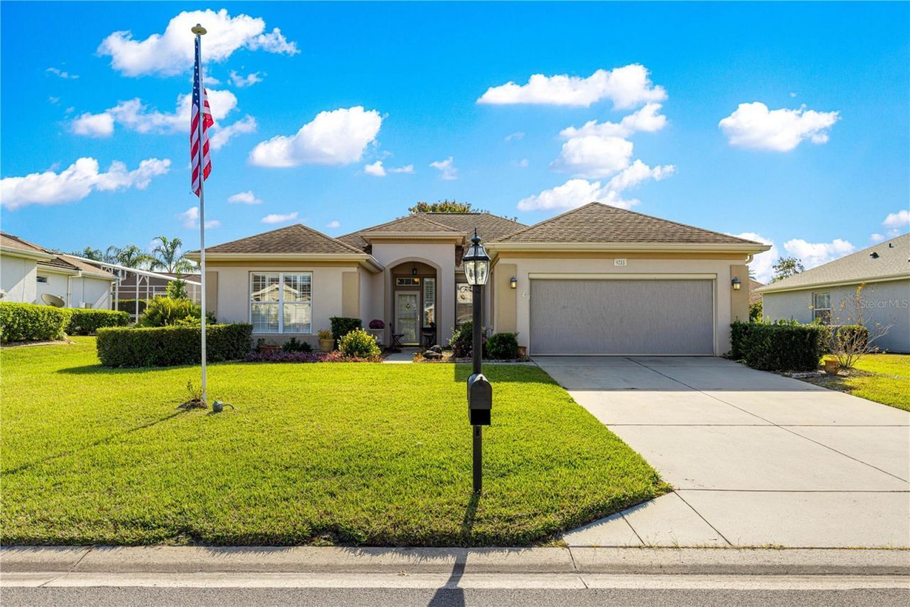 9211 SE 130th Loop, Summerfield, FL 34491 Main Photo