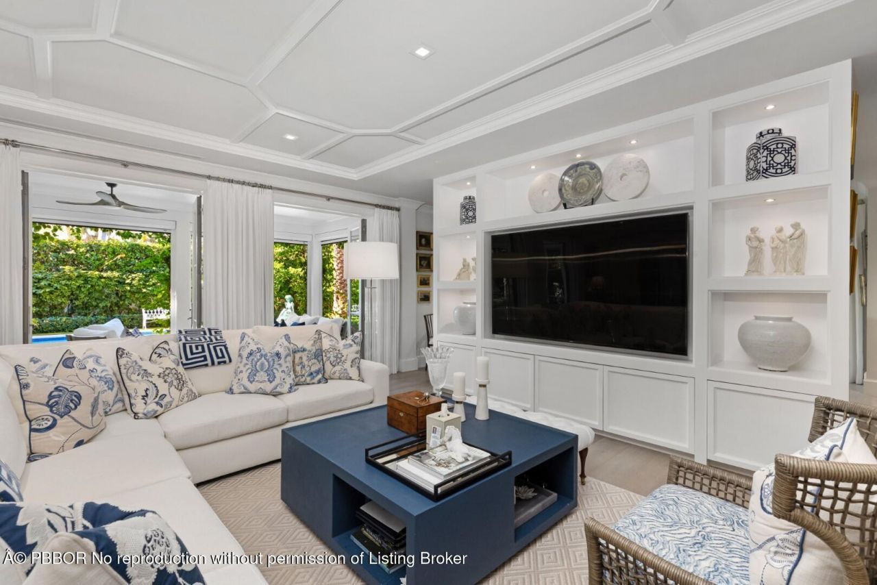 232 Cherry Lane, Palm Beach, FL 33480 Photo