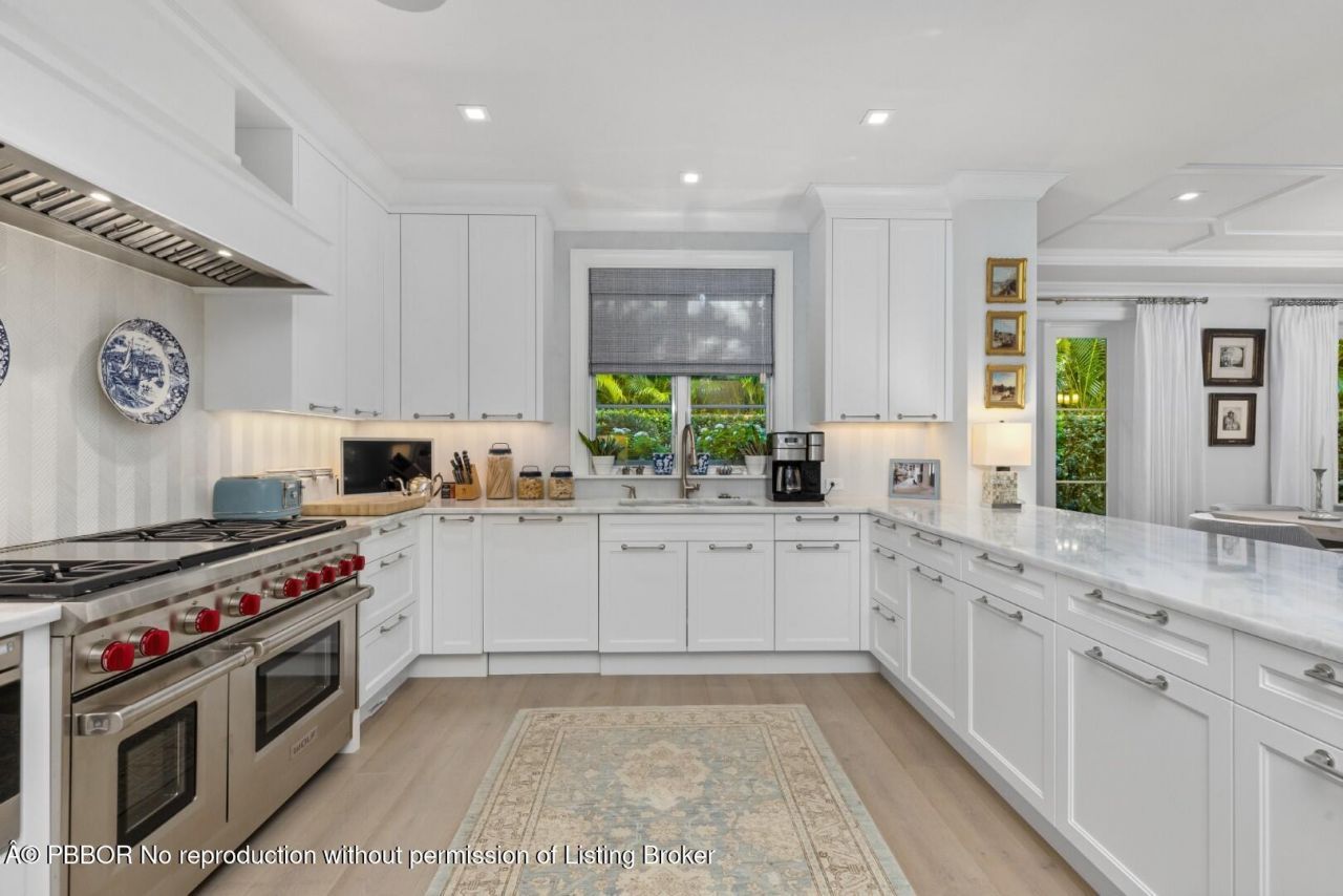 232 Cherry Lane, Palm Beach, FL 33480 Photo