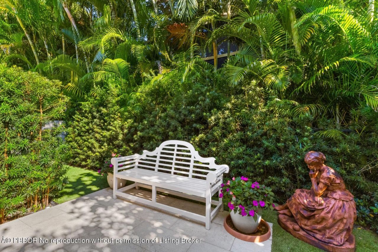 232 Cherry Lane, Palm Beach, FL 33480 Photo