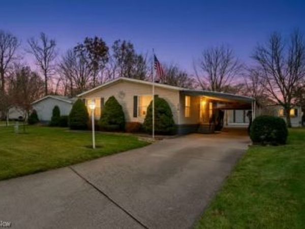 275 Ashwood Drive, Elyria, OH 44035
