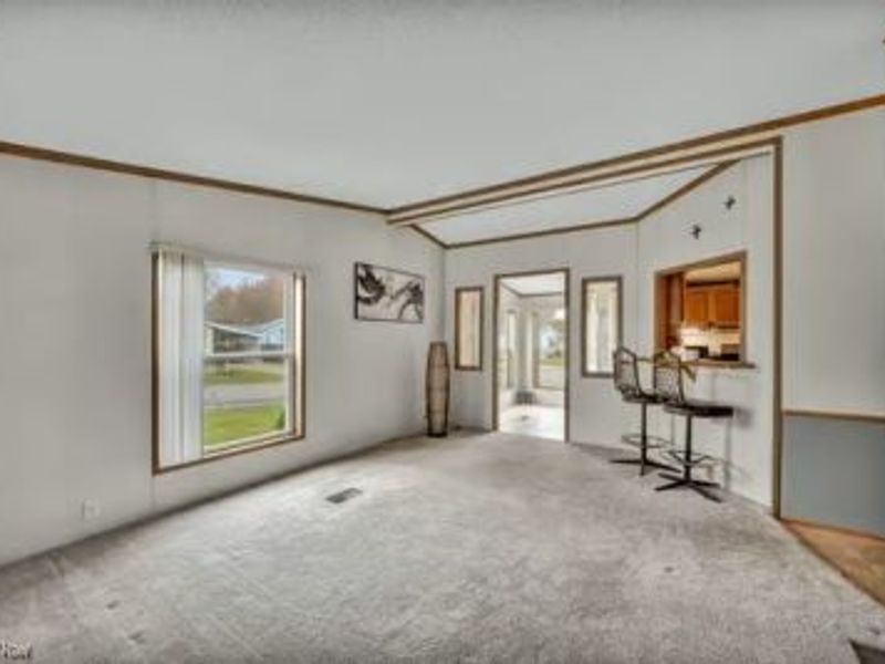 275 Ashwood Drive, Elyria, OH 44035 Photo 10