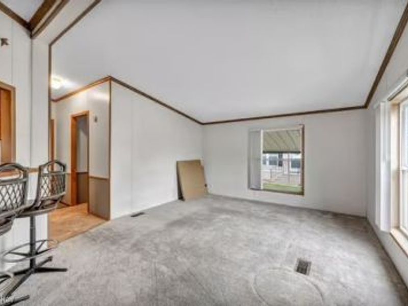 275 Ashwood Drive, Elyria, OH 44035 Photo 12