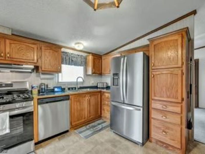 275 Ashwood Drive, Elyria, OH 44035 Photo 15