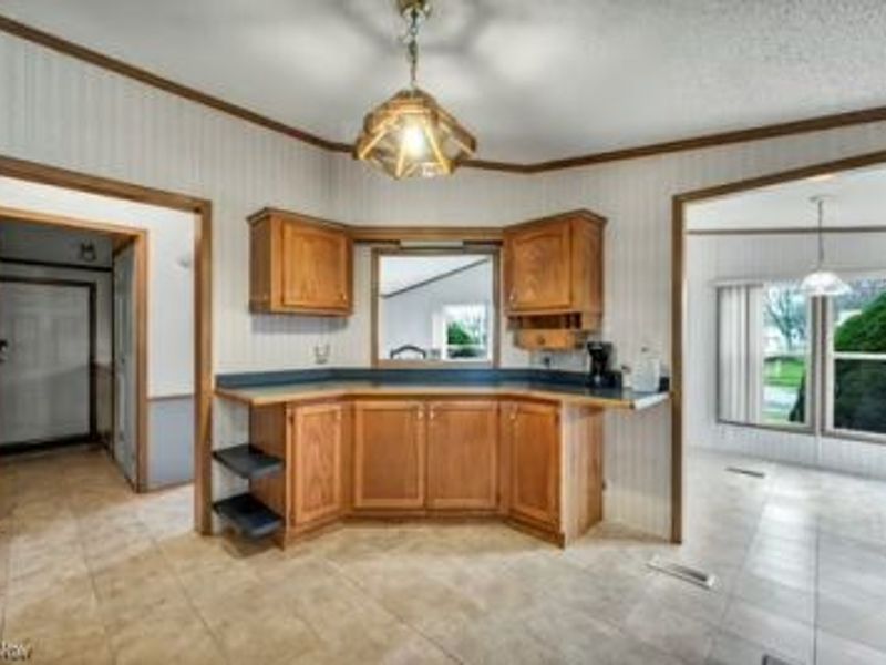 275 Ashwood Drive, Elyria, OH 44035 Photo 16