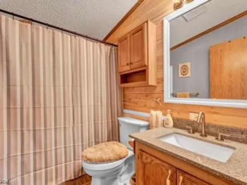 275 Ashwood Drive, Elyria, OH 44035 Photo 32