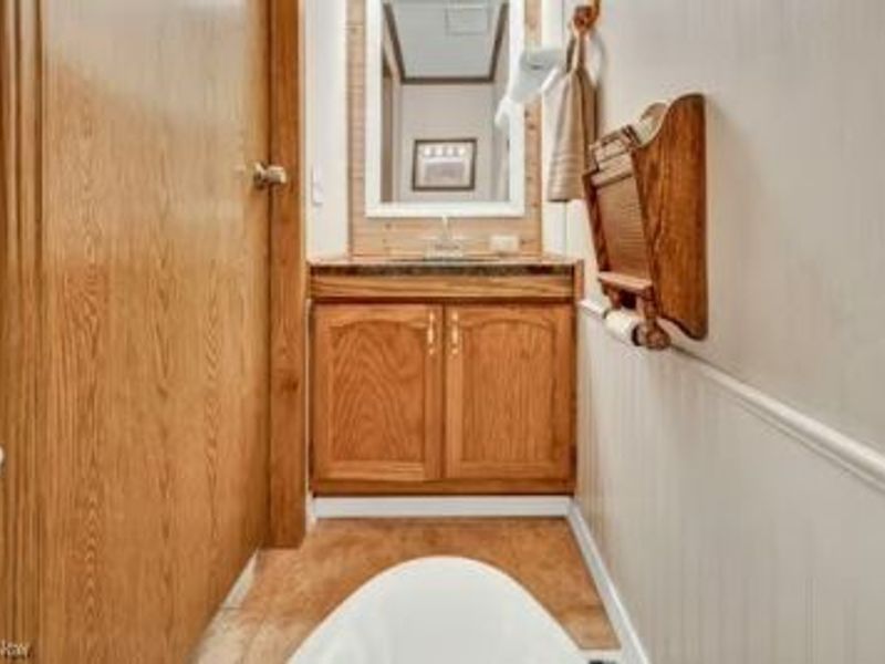 275 Ashwood Drive, Elyria, OH 44035 Photo 38