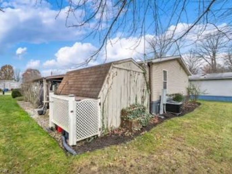 275 Ashwood Drive, Elyria, OH 44035 Photo 42