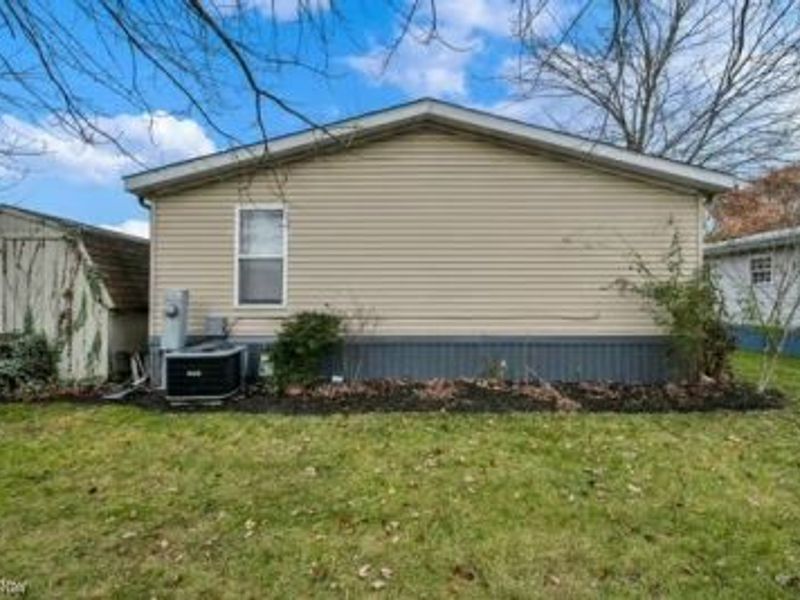 275 Ashwood Drive, Elyria, OH 44035 Photo 44