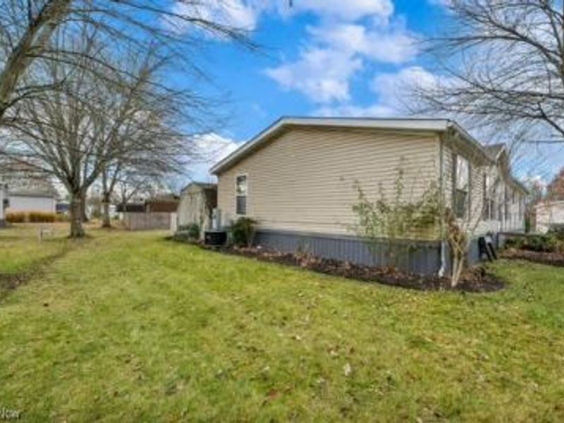 275 Ashwood Drive, Elyria, OH 44035 Photo 45