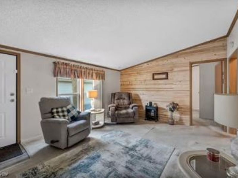 275 Ashwood Drive, Elyria, OH 44035 Photo 6