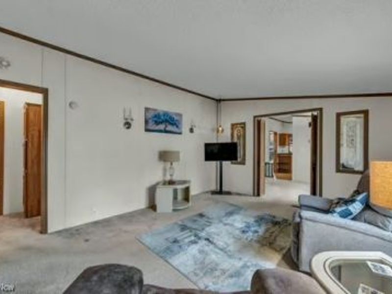 275 Ashwood Drive, Elyria, OH 44035 Photo 8