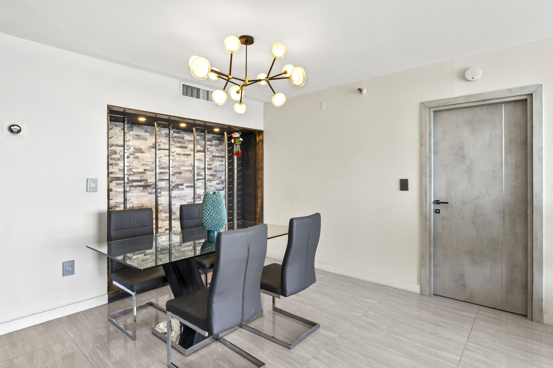 20515 E Country Club Drive, Unit 345, Aventura, FL 33180 Photo