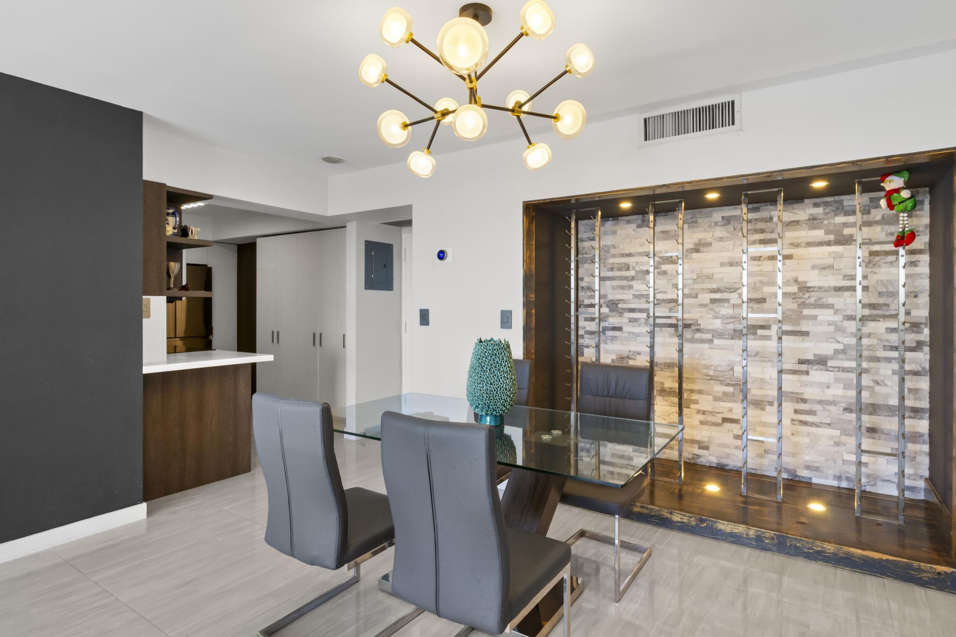 20515 E Country Club Drive, Unit 345, Aventura, FL 33180 Photo