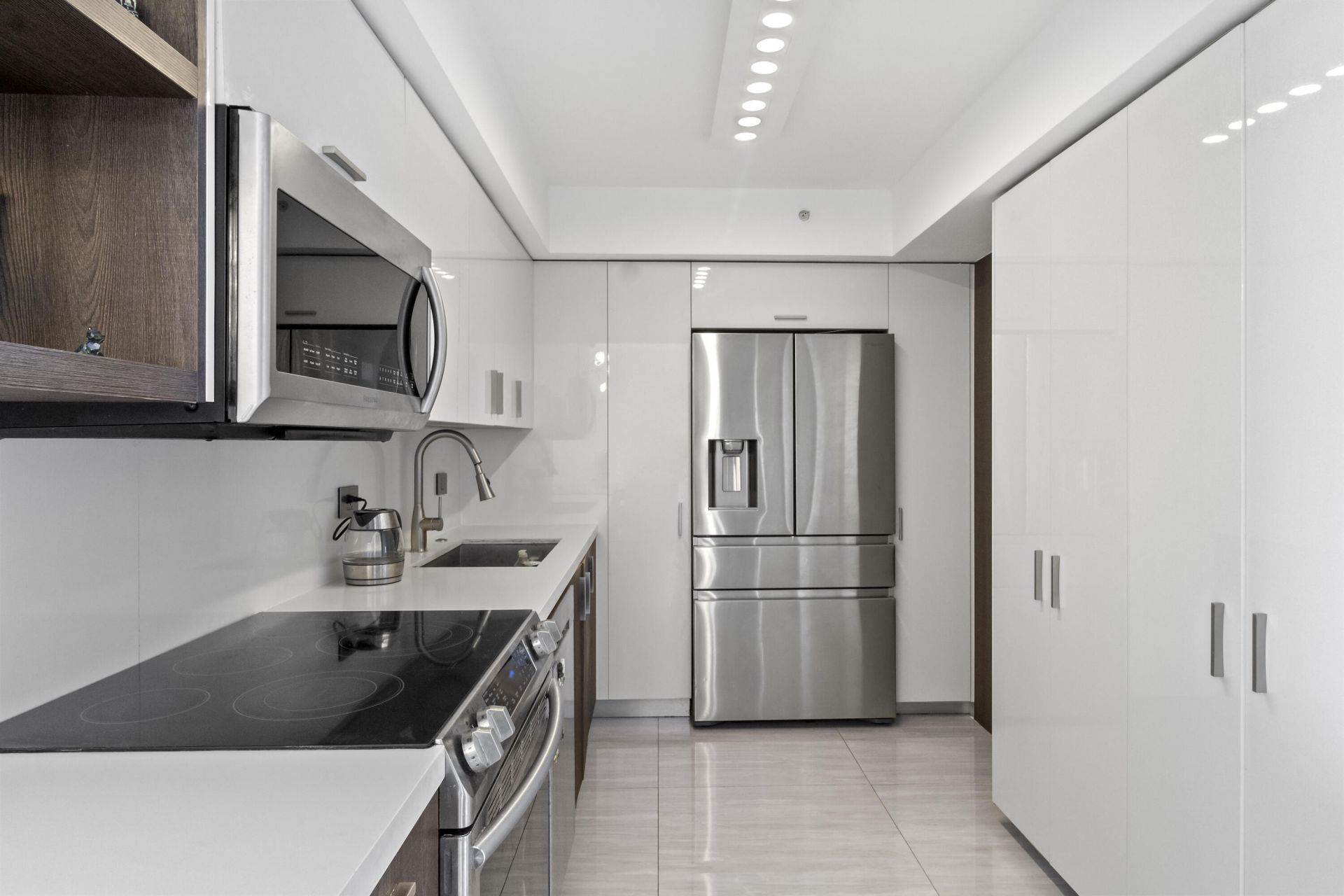 20515 E Country Club Drive, Unit 345, Aventura, FL 33180 Photo