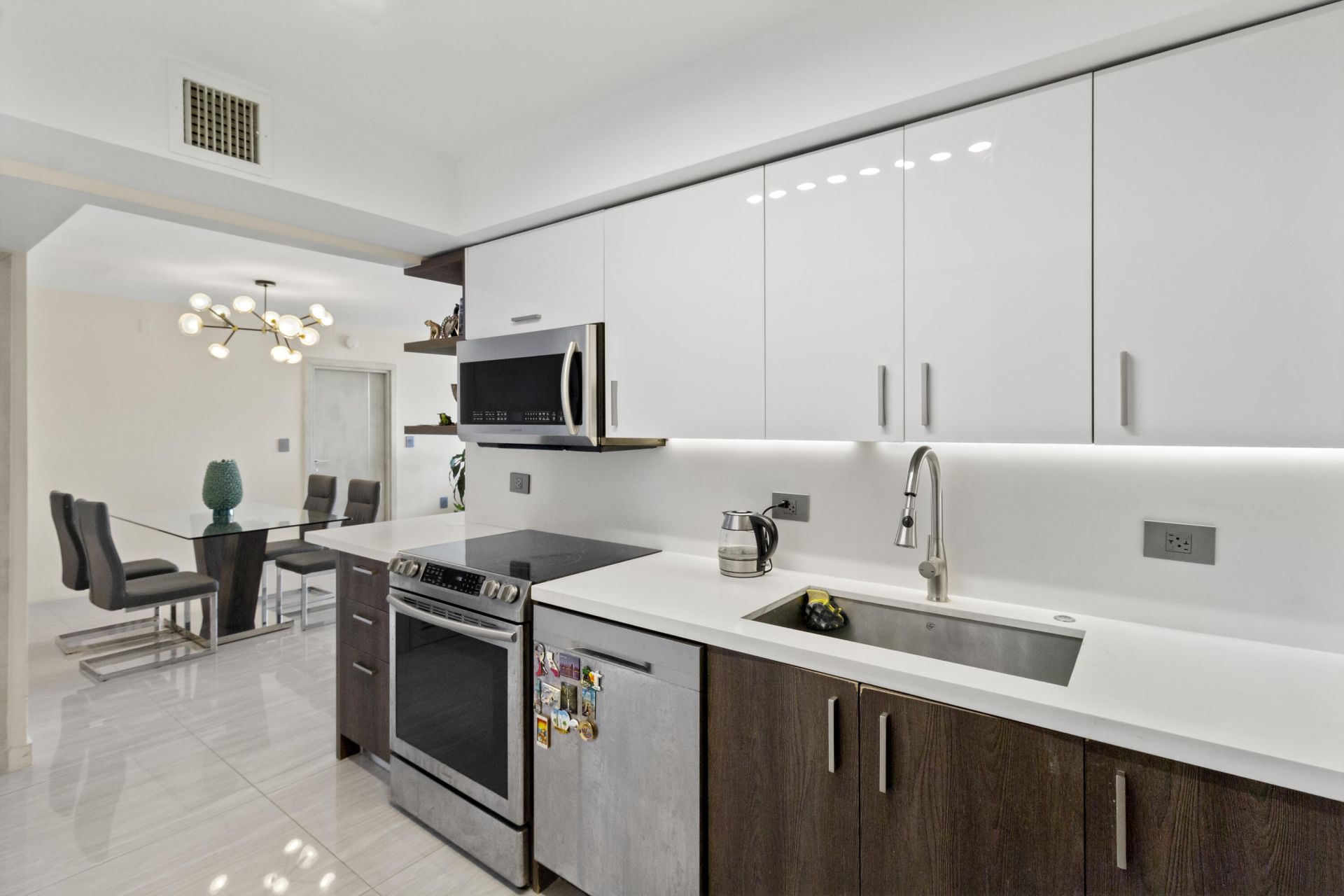 20515 E Country Club Drive, Unit 345, Aventura, FL 33180 Photo